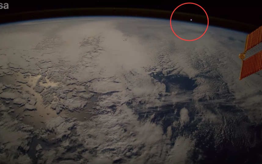 Итальянский астронавт снял с МКС падение метеора – видео