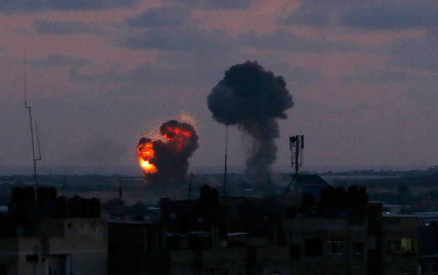 Израильские военные смогли сбить в воздухе 7 ракет, которые были запущены из сектора Газа. Фото AFP