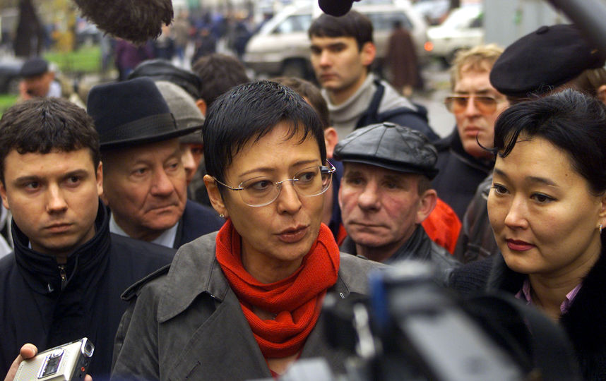 Ирина Хакамада в дни захвата театрального центра. Фото Getty