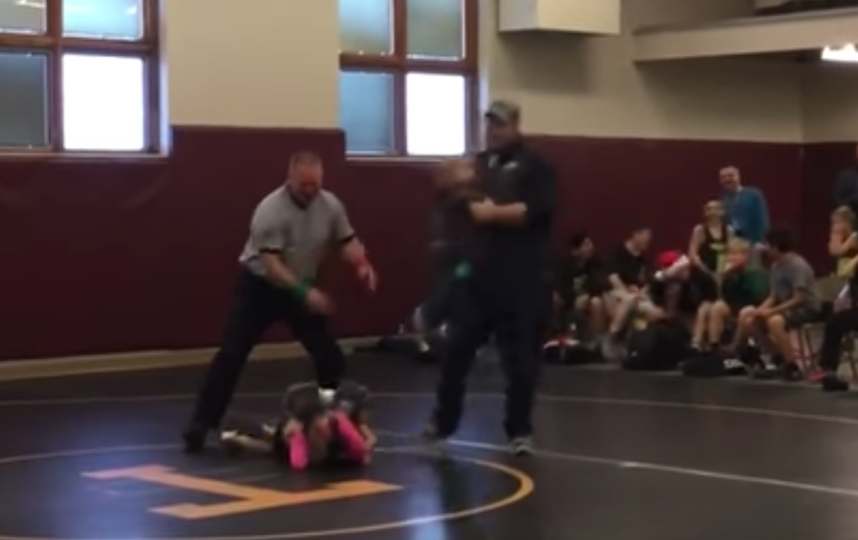 Кадр из видео. Фото Facebook | Тори Прендергаст