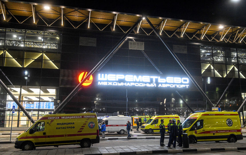 Инцидент в шереметьево 2024. Суперджет шереметьево. Катастрофа суперджет 100 в шереметьево. Суперджет шереметьево 2019. Чп в аэропорту.