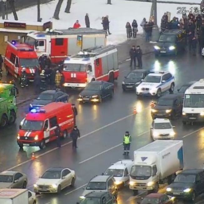 В МВД и МЧС назвали возможные причины наезда автобуса на людей в Москве