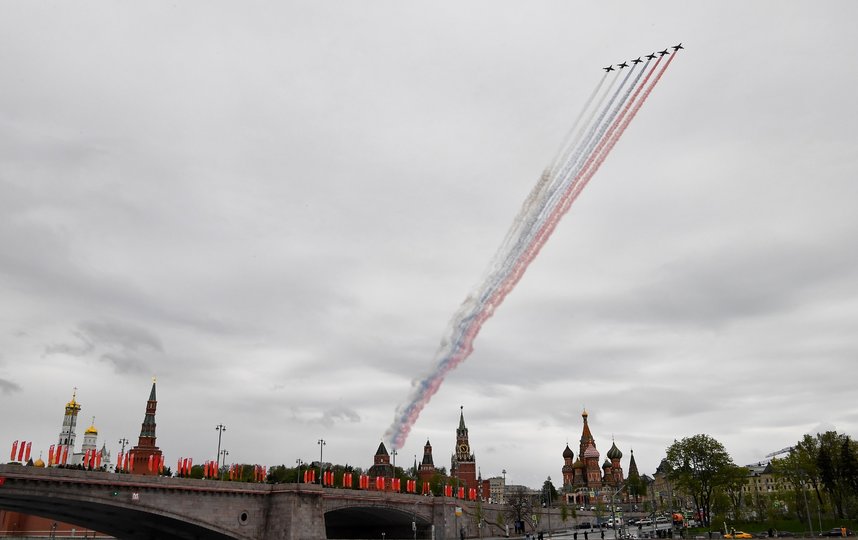 Пролёт авиации над Москвой в честь Дня Победы. Фото AFP