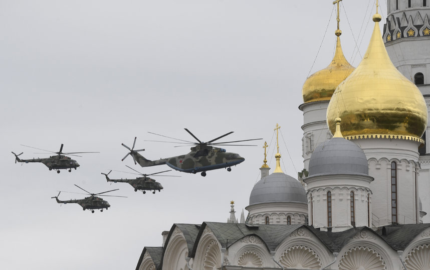 Пролёт авиации над Москвой в честь Дня Победы. Фото AFP