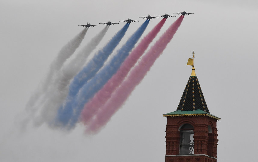 Пролёт авиации над Москвой в честь Дня Победы. Фото AFP