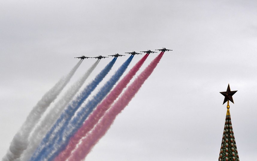 Пролёт авиации над Москвой в честь Дня Победы. Фото AFP