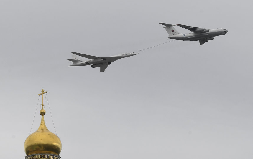 Пролёт авиации над Москвой в честь Дня Победы. Фото AFP