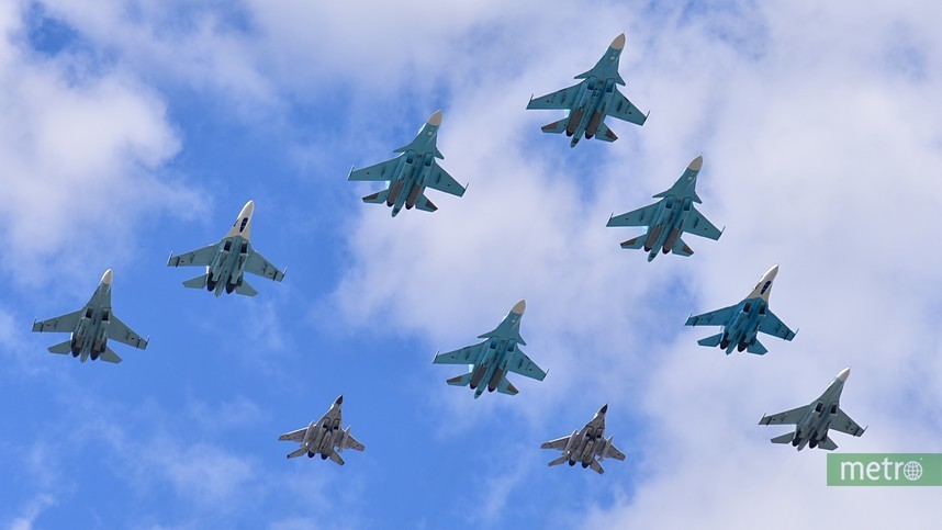 Пролёт авиации перед парадом Победы. Фото Василий Кузьмичёнок