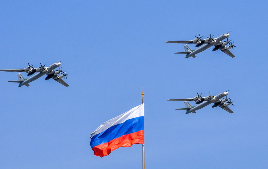 Пролёт авиации перед парадом Победы. Фото AFP