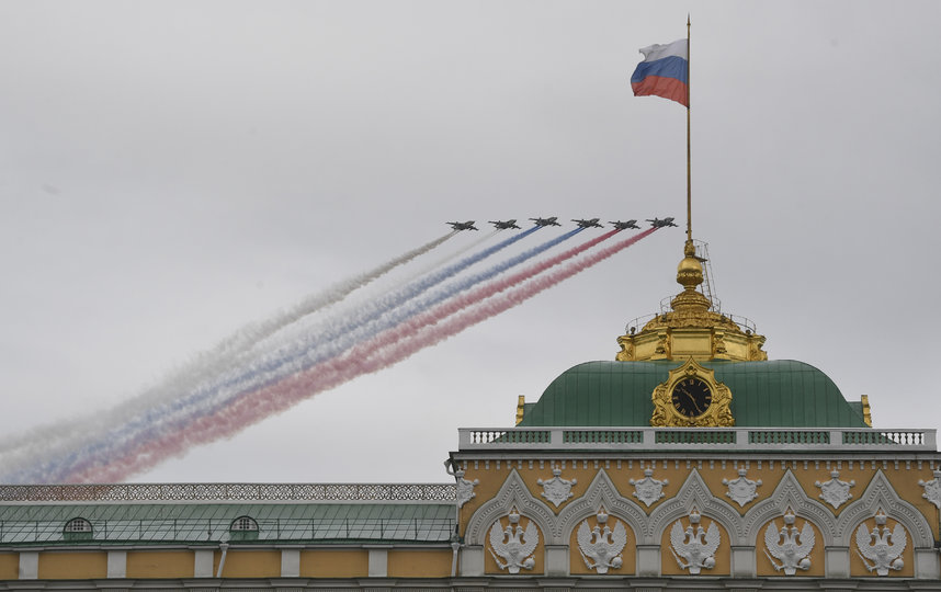 Пролёт авиации над Москвой в честь Дня Победы. Фото AFP