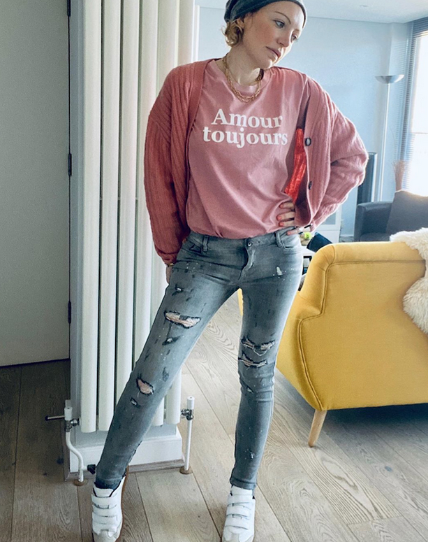 2. Начинаем с брюк. Соберитесь с мыслями и избавьтесь от всех джинс фасона скинни! Фото instagram.com/la_fashion_guru