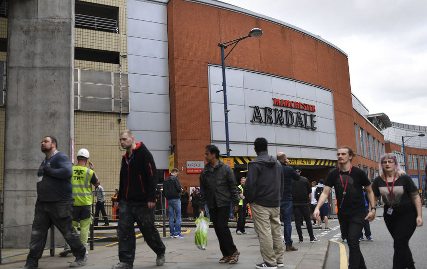 Торговый центр Arndale в Манчестере возобновил работу после эвакуации