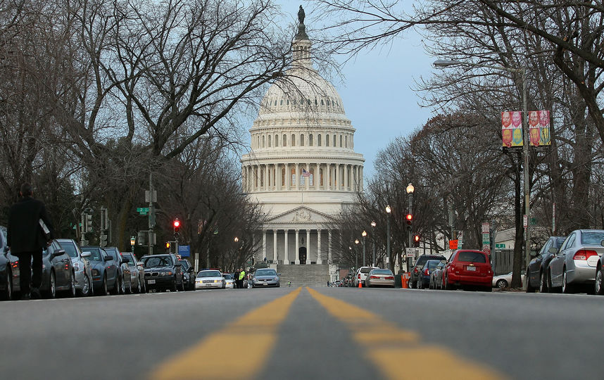 СМИ: Возле Капитолия в Вашингтоне произошла стрельба