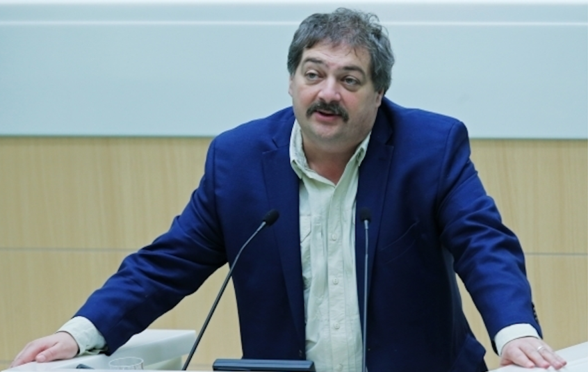 Бог есть, и он занимается украшением мира: Быков поделился мыслями после выхода из комы