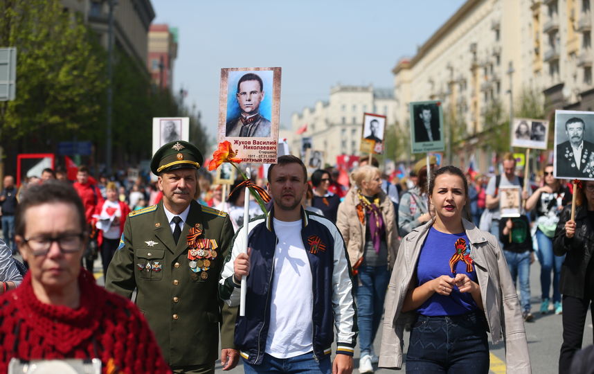Шествие "Бессмертного полка" в Москве. Фото Василий Кузьмичёнок