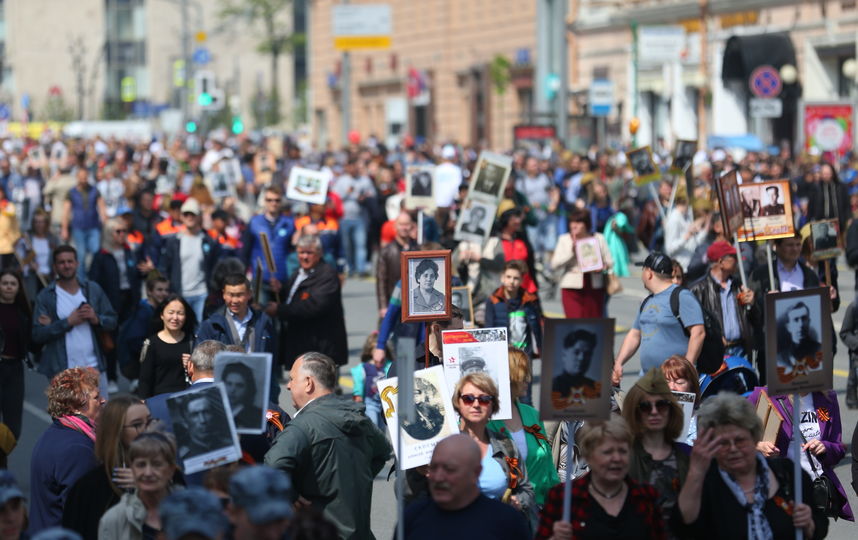 Шествие "Бессмертного полка" в Москве. Фото Василий Кузьмичёнок