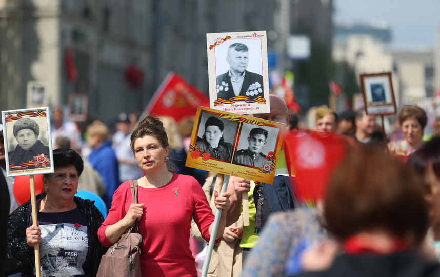 Шествие "Бессмертного полка" в Москве. Фото Василий Кузьмичёнок