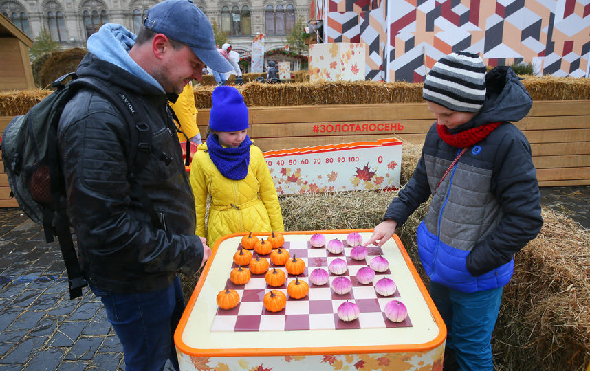 «Тыквенные» шашки – одна из фишек праздника. Фото Василий Кузьмичёнок