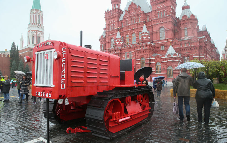 «Сталинец», выпускавшийся на Челябинском заводе в предвоенные годы, – первый в Советском Союзе серийный дизельный трактор. Фото Василий Кузьмичёнок