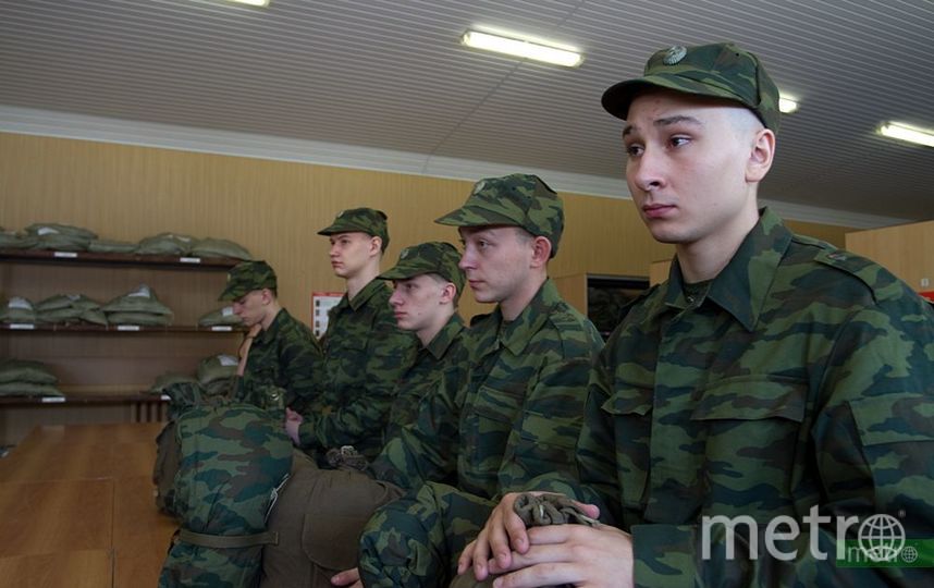 Центры "Мои документы" в Москве начали оказывать услуги военкоматов