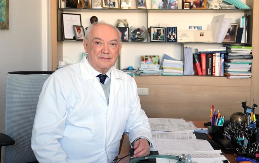 Доктор Румянцев: какой вакциной прививаться от COVID-19, должен решать врач