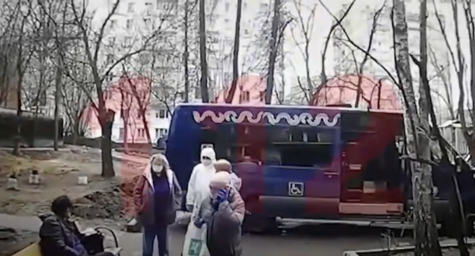 Скриншот записи с камеры видеонаблюдения. Фото https://www.youtube.com/watch?v=wwYeYdk_kL8