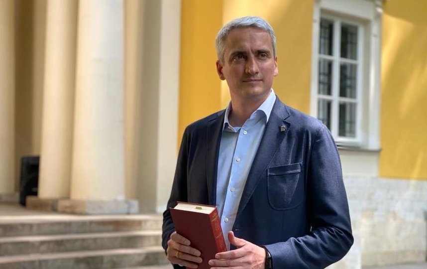 Евгений Нифантьев организовал для любителей поэзии Пушкина открытый микрофон