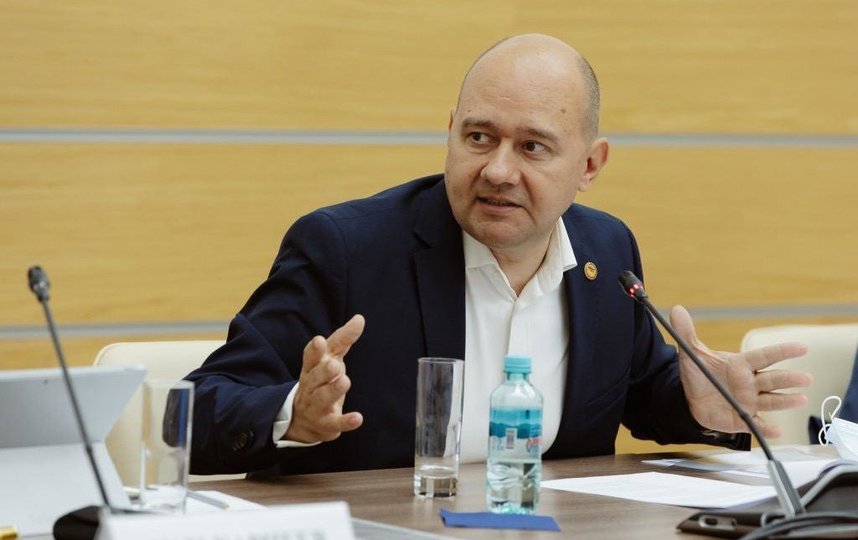 Координатор "ЛизаАлерт" Леонов: движение самокатов в городе необходимо регулировать