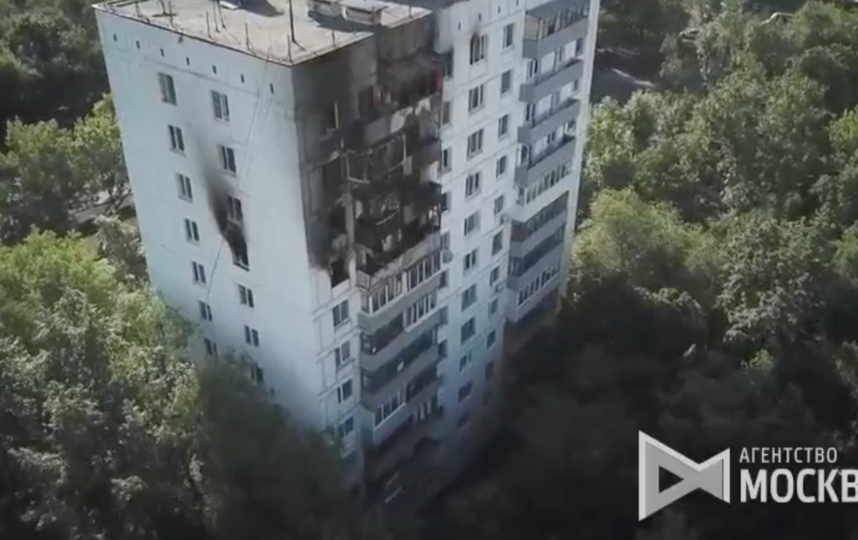 Два человека погибли при пожаре в многоэтажке на севере Москвы