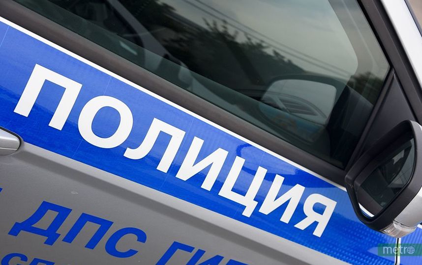 Два большегруза столкнулись на МКАД, произошёл разлив топлива. Фото Василий Кузьмичёнок