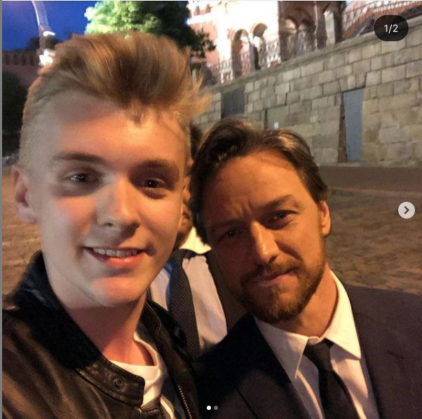 Джеймс Макэвой с фанатами в Москве. Фото скиншот instagram.com/jamesmcavoymexico/