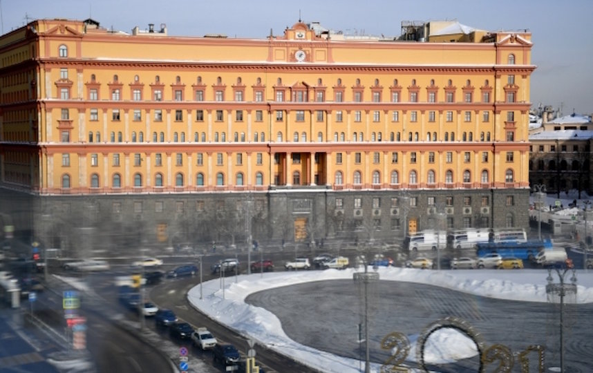 Москвичи начали голосовать за памятник на Лубянской площади