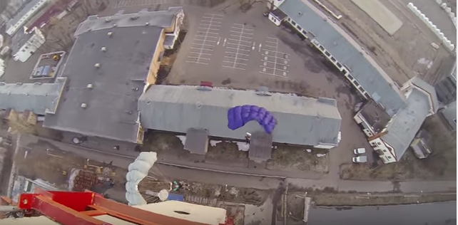 Прыжок. Фото Скриншот Youtube