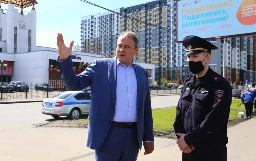 Петр Толстой: Проблему стихийных парковок возле ТЯК "Москва" решим в ближайшее время