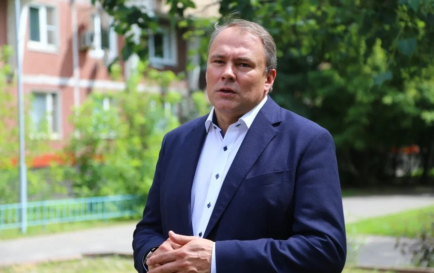 Петр Толстой проверил новое помещение центра "Большая семья" в Кузьминках