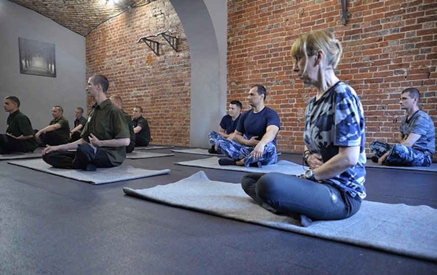 Занятия по йоге. Фото Пресс-служба УФСИН России по Москве