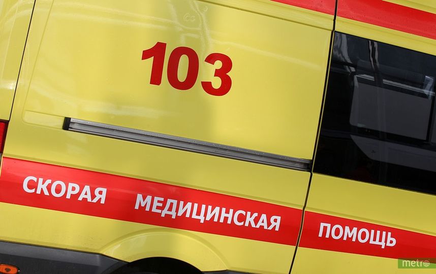 Глыба льда упала на балерину в центре Москвы