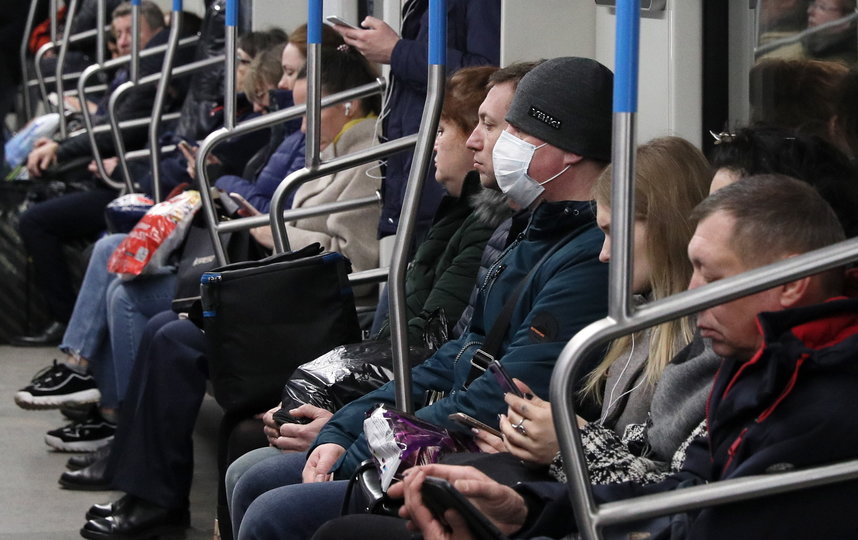 Как часто и какими средствами дезинфицируют поезда и станции метро в Москве