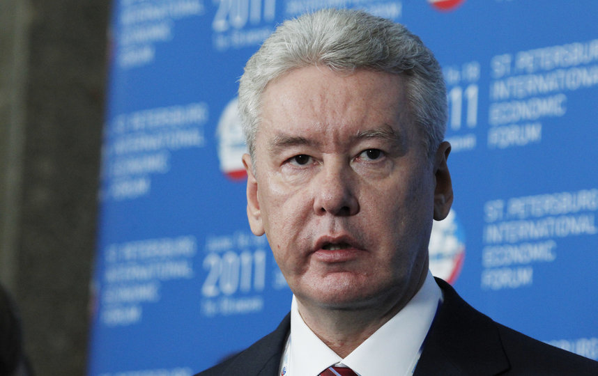 Собянин вручил благодарности руководителям НКО и волонтёрам города