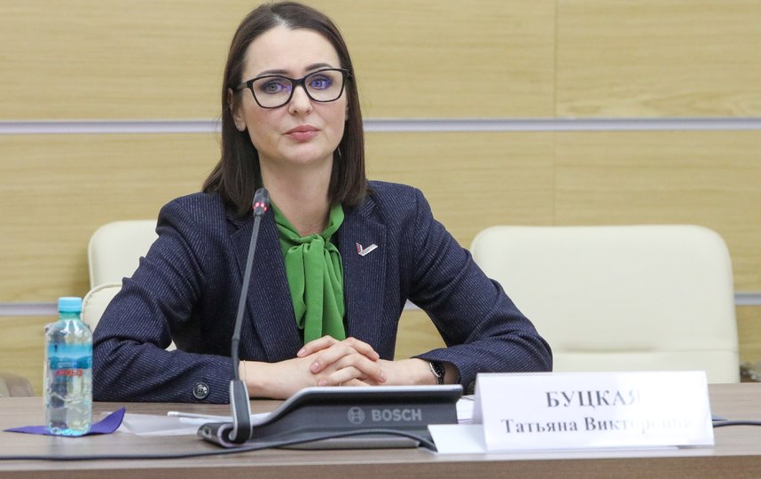 "Совет Матерей" и "Единая Россия" предложат президенту ввести полную оплату больничного молодым родителям