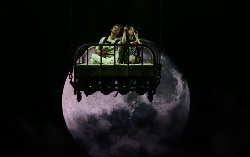 Билли Айлиш в Москве. Фото скриншот youtube.com/watch?time_continue=86&v=-06lHQeWFpc