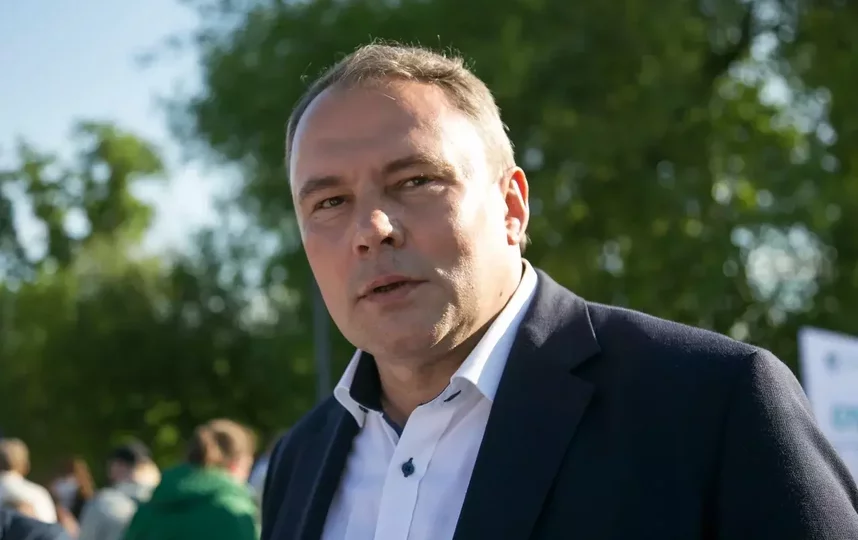 Толстой напомнил о необходимости строить школы и детские сады возле домов по реновации