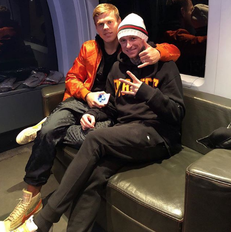 Футболисты Александр Кокорин и Павел Мамаев. Фото instagram.com/kokorin9/