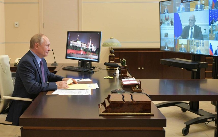 Владимир Путин: Многие решения по развитию страны и укреплению социальной сферы были инициированы "Единой Россией"
