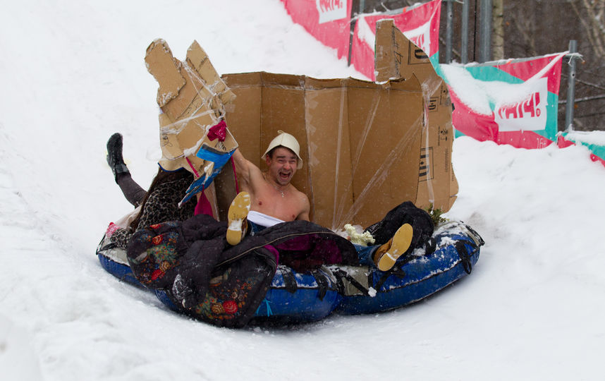 Катание на санях пользуется популярностью у москвчией. Фото Василий Кузьмичёнок