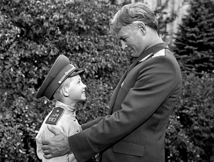 В честь праздника в столице покажут фильмы о войне. Фото кадр из фильма "Офицеры".