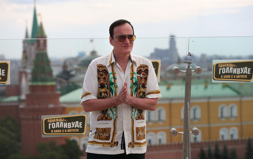 Режиссер Квентин Тарантино во время фотоколла на крыше отеля The Ritz Carlton Moscow в Москве. Фото Василий Кузьмичёнок