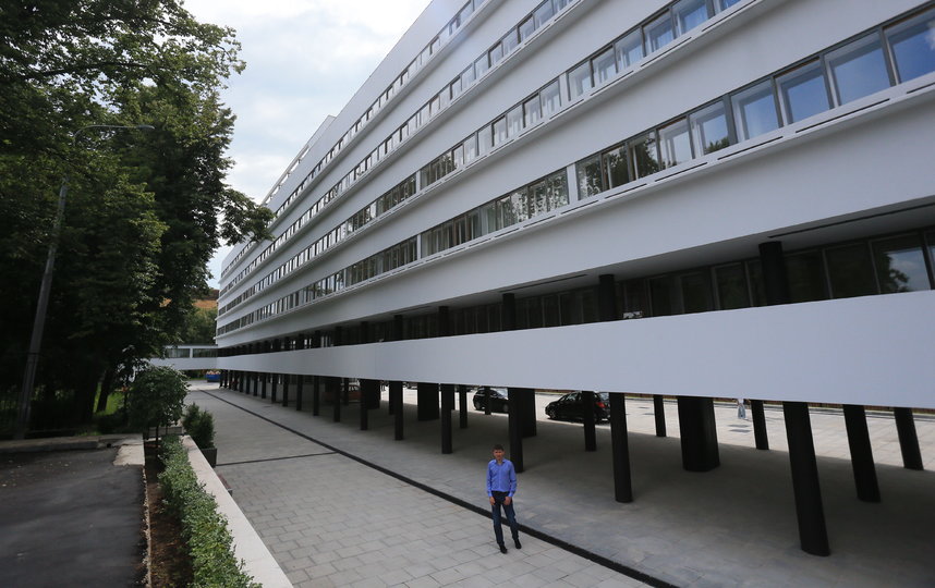 Дом Наркомфина снаружи. Фото Василий Кузьмичёнок