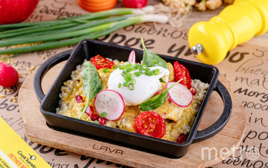 Cook'kareku. Чкмерули с булгуром, гранатом и зеленым луком. Фото предоставлено ресторанами, "Metro"
