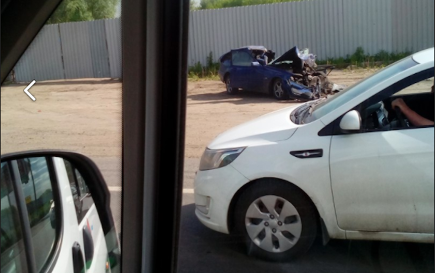 Лобовое столкновение Mercedes и грузовика в Подмосковье: есть погибшие. Фото скриншот vk.com/mskdtp